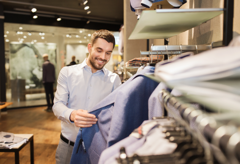 Ultravision International Blog: 3 Benefits of Using Digital Signage at the Mall